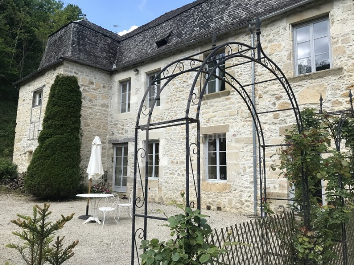 achat vente Château rustique a vendre  , dépendances, maison d'amis Montignac  DORDOGNE AQUITAINE