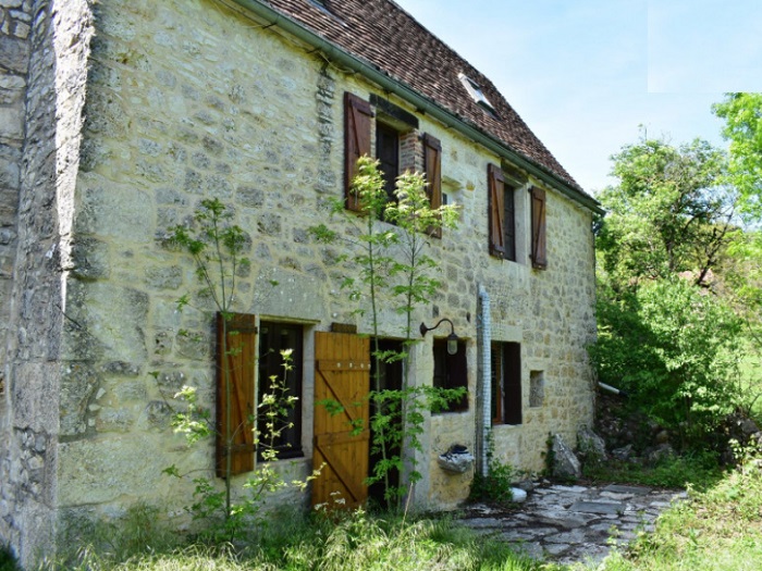 achat vente Maison ancienne a vendre  en pierre , dépendance Saint-Germain du Bel Air   LOT MIDI PYRENEES