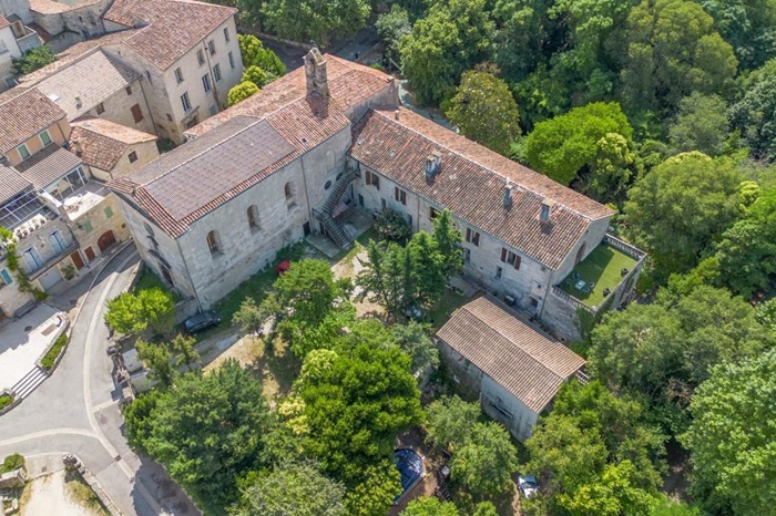 achat vente Ancien Couvent a vendre  tranformé en hôtel , chapelle Barjac , coeur de ville historique GARD LANGUEDOC ROUSSILLON