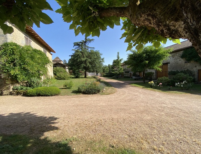 achat vente Manoir rustique a vendre  , dépendance Busserolles  DORDOGNE AQUITAINE