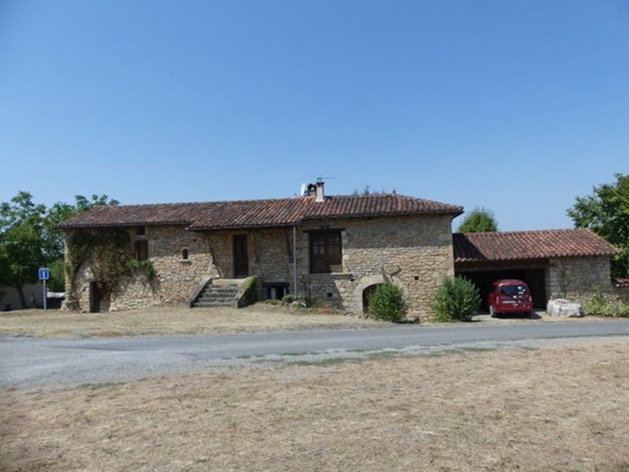achat vente Authentique Longère a vendre  restaurée , dépendance Lentillac-Saint-Blaise , à 10 km de Figeac, au calme dans hameau LOT MIDI PYRENEES