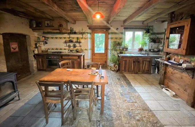 achat vente Authentique Longère a vendre  restaurée , dépendance Lentillac-Saint-Blaise , à 10 km de Figeac, au calme dans hameau LOT MIDI PYRENEES
