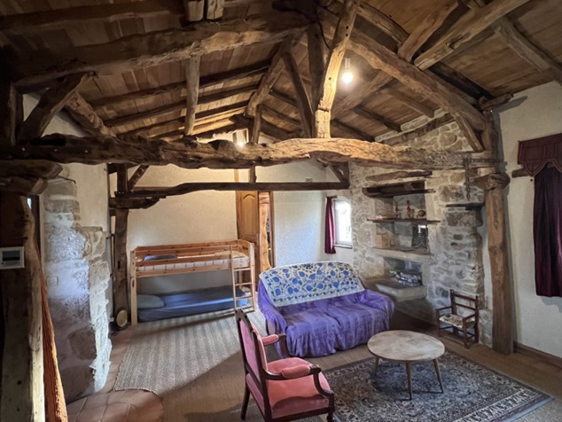 achat vente Authentique Longère a vendre  restaurée , dépendance Lentillac-Saint-Blaise , à 10 km de Figeac, au calme dans hameau LOT MIDI PYRENEES