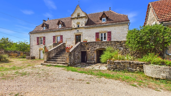 achat vente Propriété de Caractère a vendre  , dépendance, four à pain, maison d'amis (75m2) Calvignac , 10 mns de Cajarc, dans hameau paisible  LOT MIDI PYRENEES