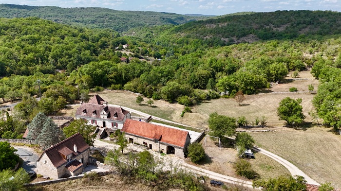 achat vente Propriété de Caractère a vendre  , dépendance, four à pain, maison d'amis (75m2) Calvignac , 10 mns de Cajarc, dans hameau paisible  LOT MIDI PYRENEES