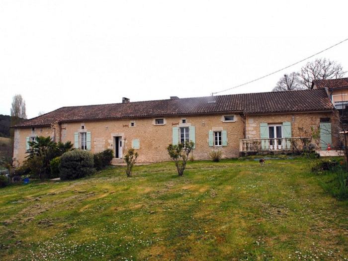 achat vente Corps de ferme a vendre  , piscine Entre Périgueux et Mussidan  DORDOGNE AQUITAINE
