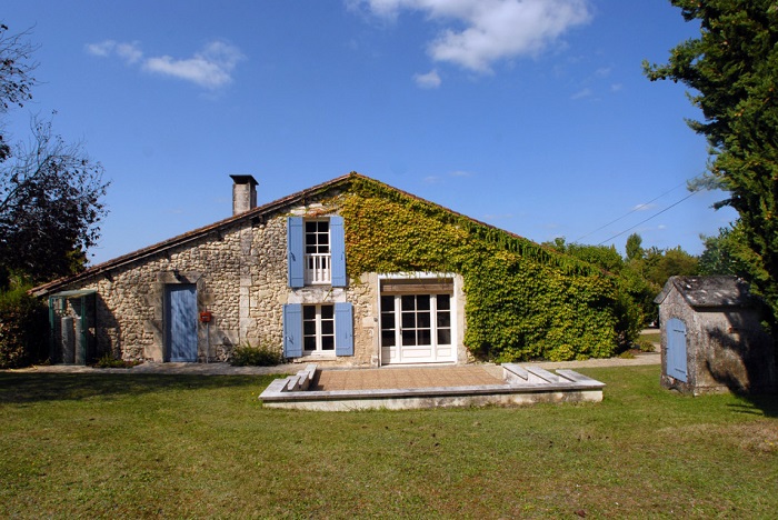 achat vente Propriété rustique a vendre  , dépendances Bertric Burée  DORDOGNE AQUITAINE