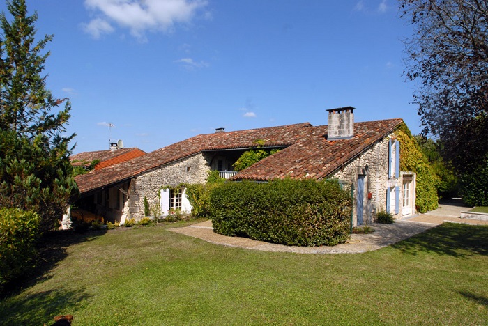 achat vente Propriété rustique a vendre  , dépendances Bertric Burée  DORDOGNE AQUITAINE