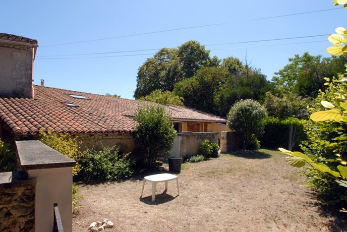 achat vente Ancienne fermette a vendre  , atelier, gîte de 54 m2 Ribérac , à 20 km, dans un petit hameau calme DORDOGNE AQUITAINE