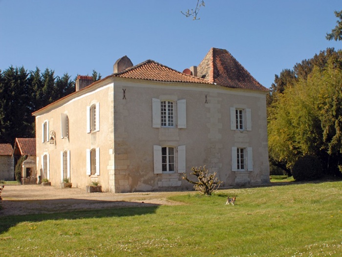 achat vente Maison de Maître a vendre  , dépendances, piscine Douchapt , à 20 mn Périgueux, en campagne sans nuisances DORDOGNE AQUITAINE