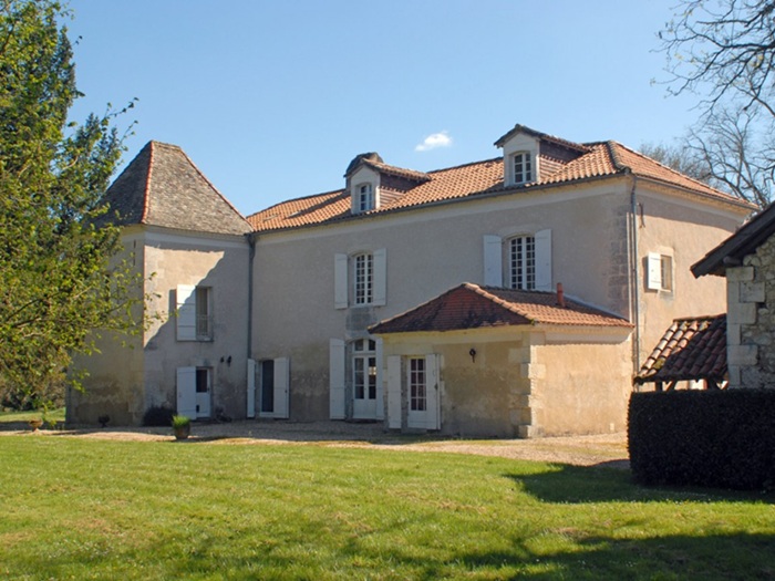 achat vente Maison de Maître a vendre  , dépendances, piscine Douchapt , à 20 mn Périgueux, en campagne sans nuisances DORDOGNE AQUITAINE
