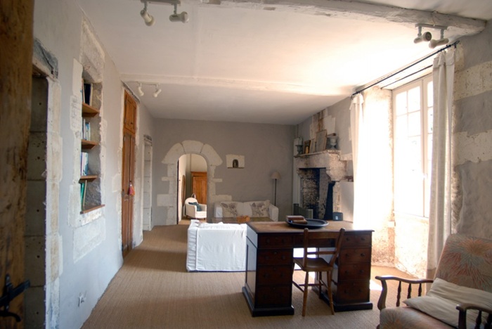 achat vente Gentilhommière  a vendre  , dépendances, piscine Bertric-burée , au bout d’un chemin privé, avec vue  DORDOGNE AQUITAINE