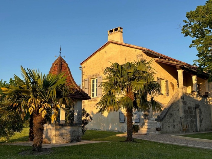 achat vente Demeure de caractère a vendre  entièrement restaurée , dépendances, puits Cherval , entre Riberac et Angoulême, lisère d’un petit hameau DORDOGNE AQUITAINE